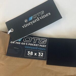 Vineyard Vines Men's Khaki On-The-Go Chinos